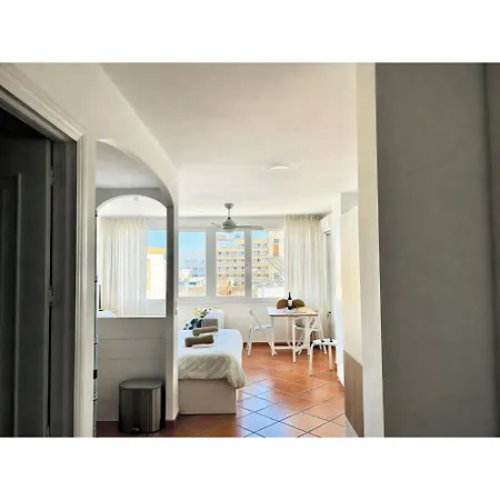 Helios Ii - Free Parking - By Lcdsol Τορρεμολίνος